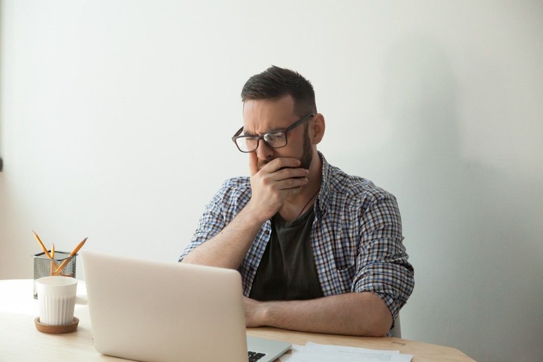 reading the news on a computer