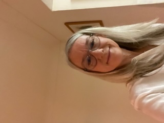 Sara Hollins photo.jpg