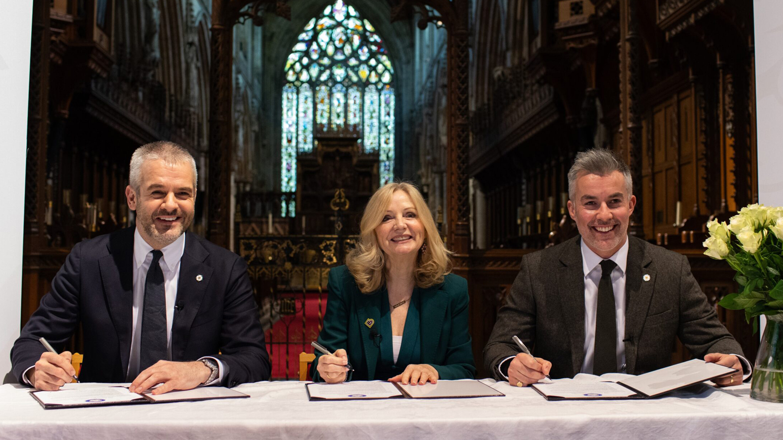 Mayors signing the White Rose Agreement