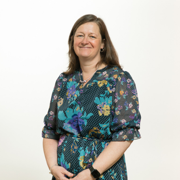 Dr Sara Munro